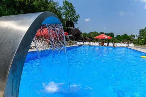 piscina exterioara